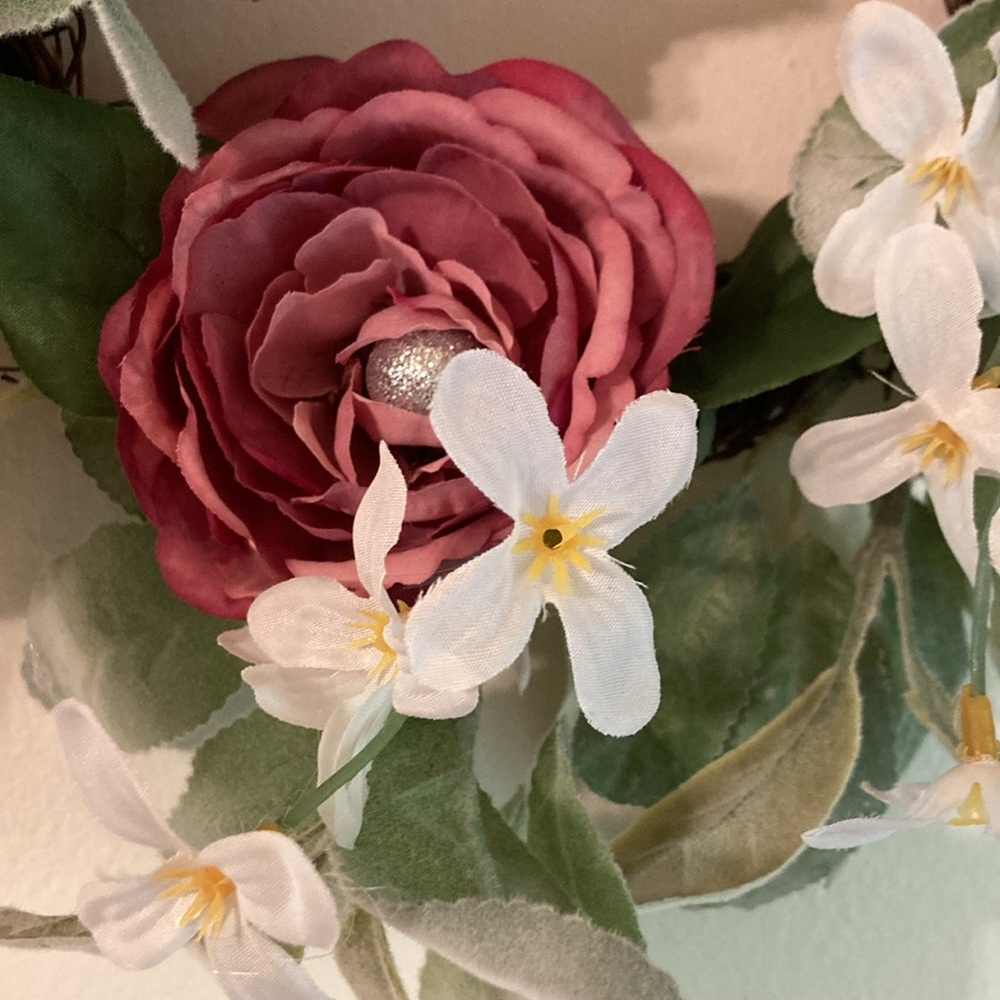 Rose Wreath & Bird Hook - Picture 2 of 5